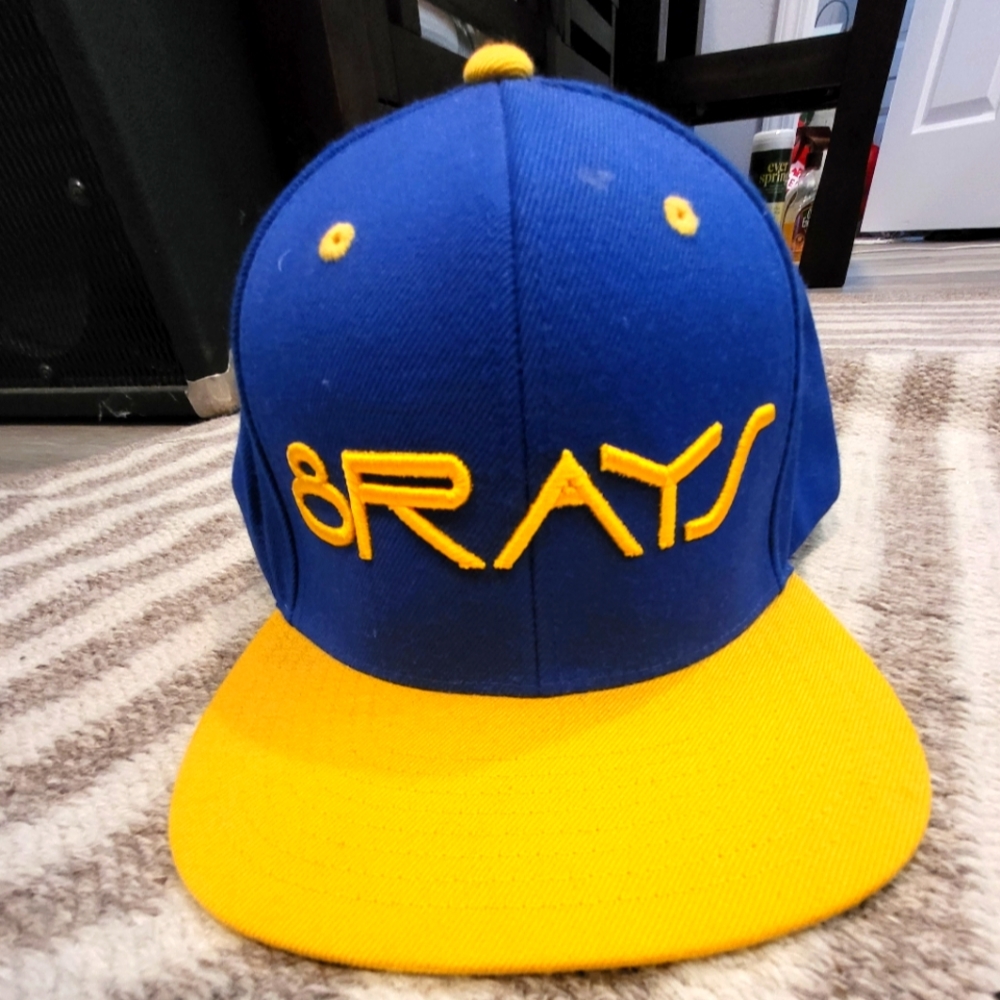 8 RAYS Snapback